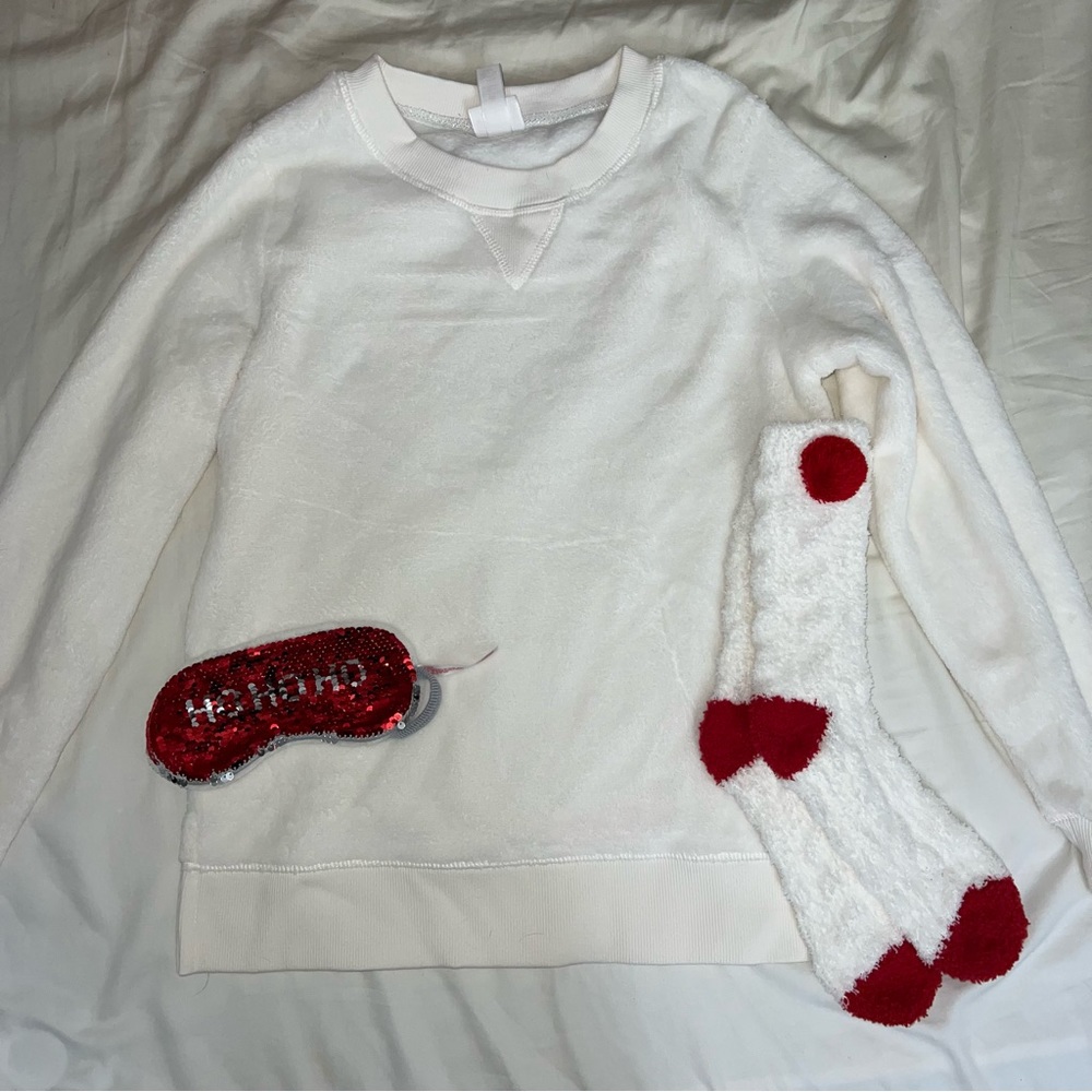 NWOT Wondershop XS plush sweatshirt set